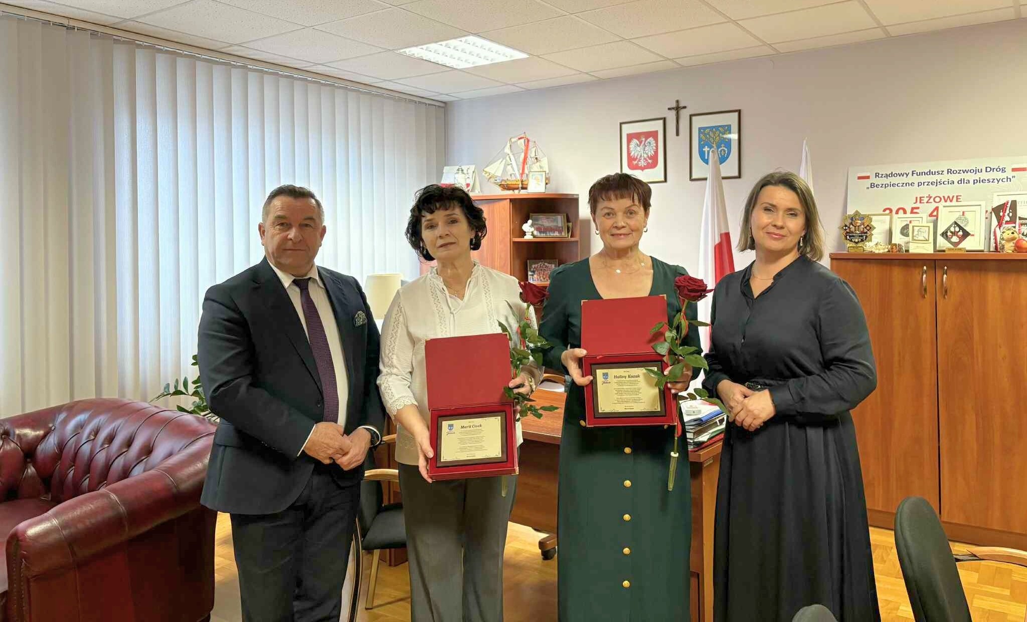 Uroczyste Zakończenie Pracy Zawodowej Nauczycielek💐