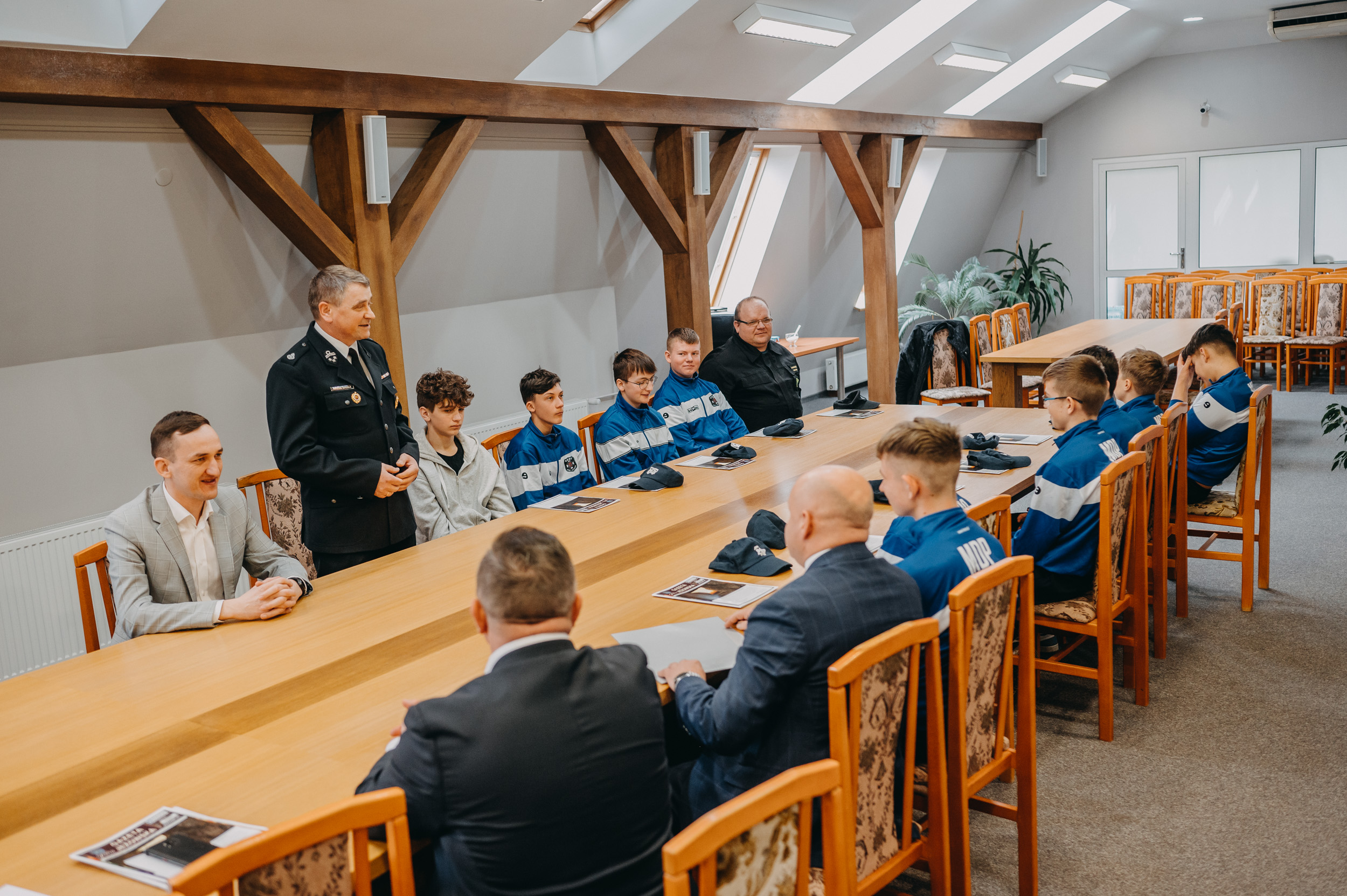 Młodzieżowa Drużyna Pożarnicza OSP Jeżowe uhonorowana za mistrzowskie zwycięstwo i osiągnięcia!