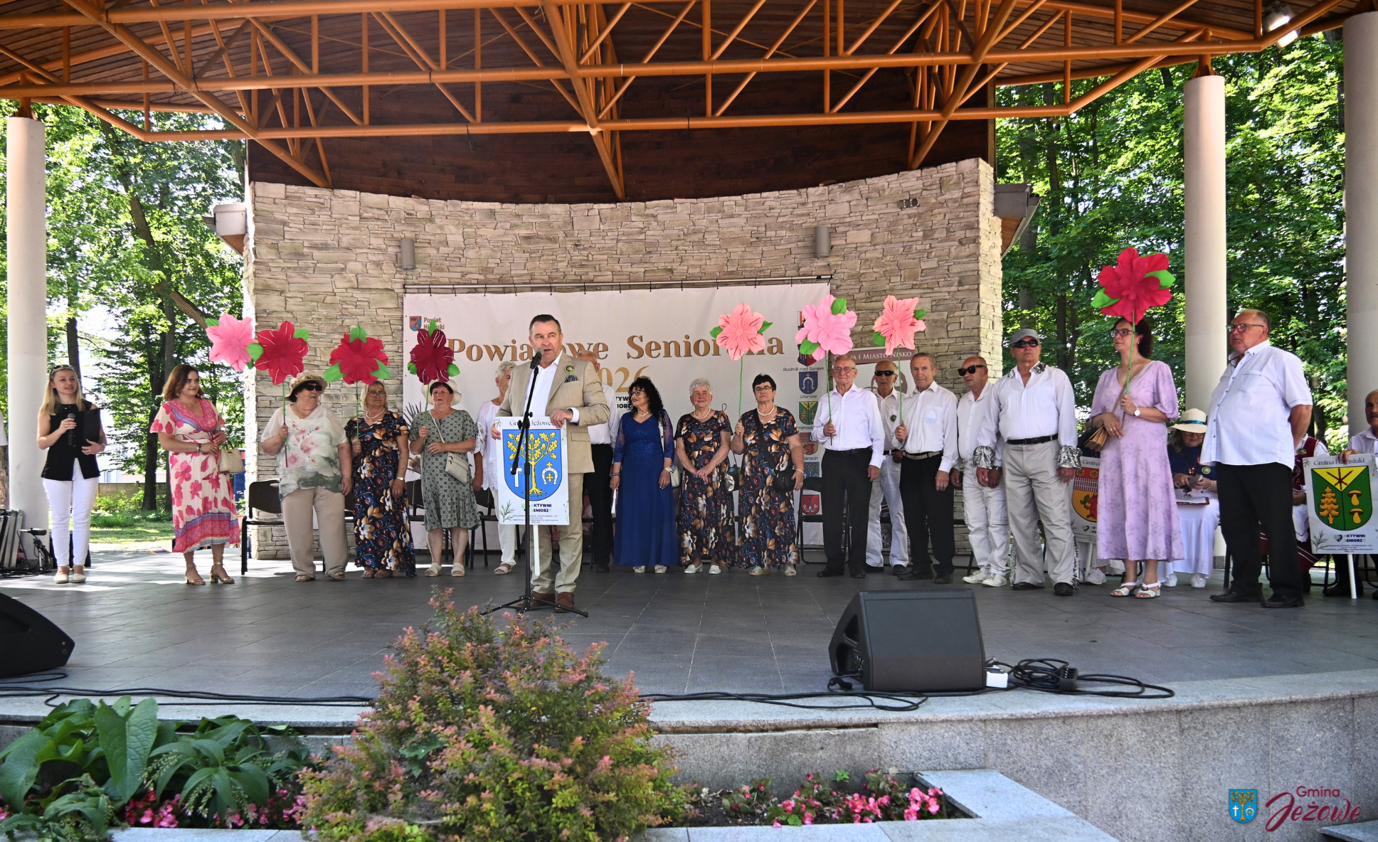 Seniorzy z Gminy Jeżowe na Powiatowych Senioraliach w Nisku