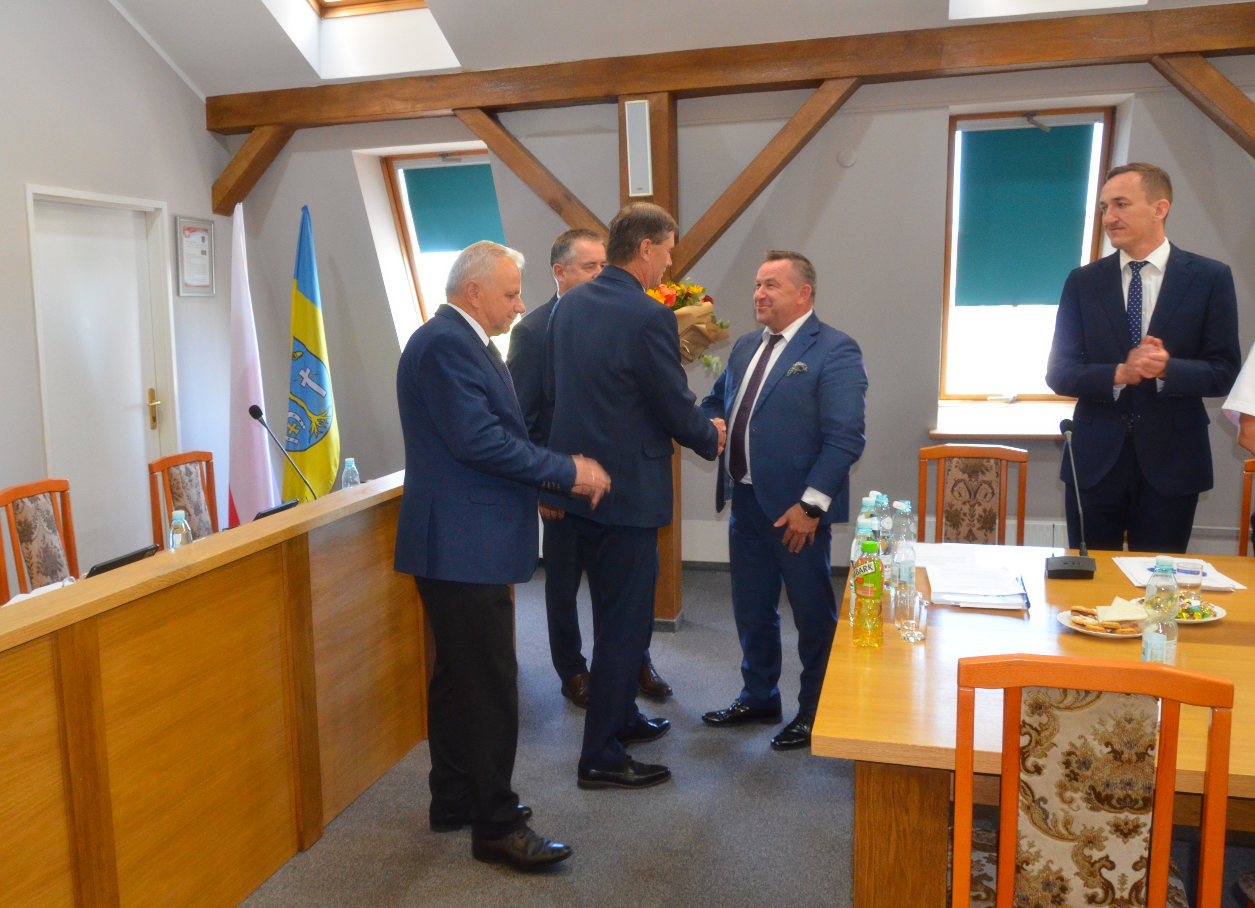 Sesja absolutoryjna Rady Gminy Jeżowe – Wójt Marek Stępak z wotum zaufania i absolutorium za 2024 rok