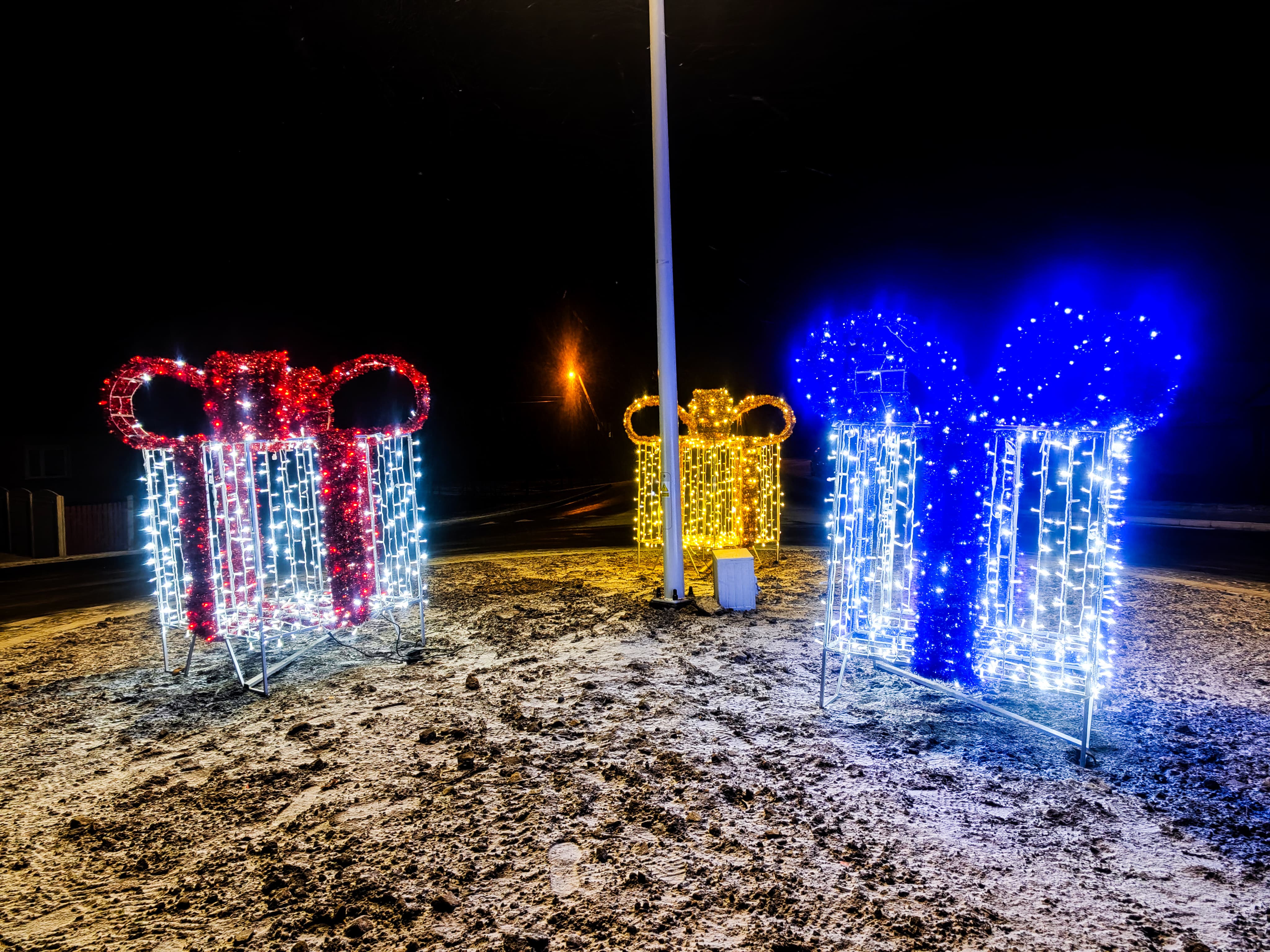 Nowa świąteczna iluminacja rozświetla Jeżowe