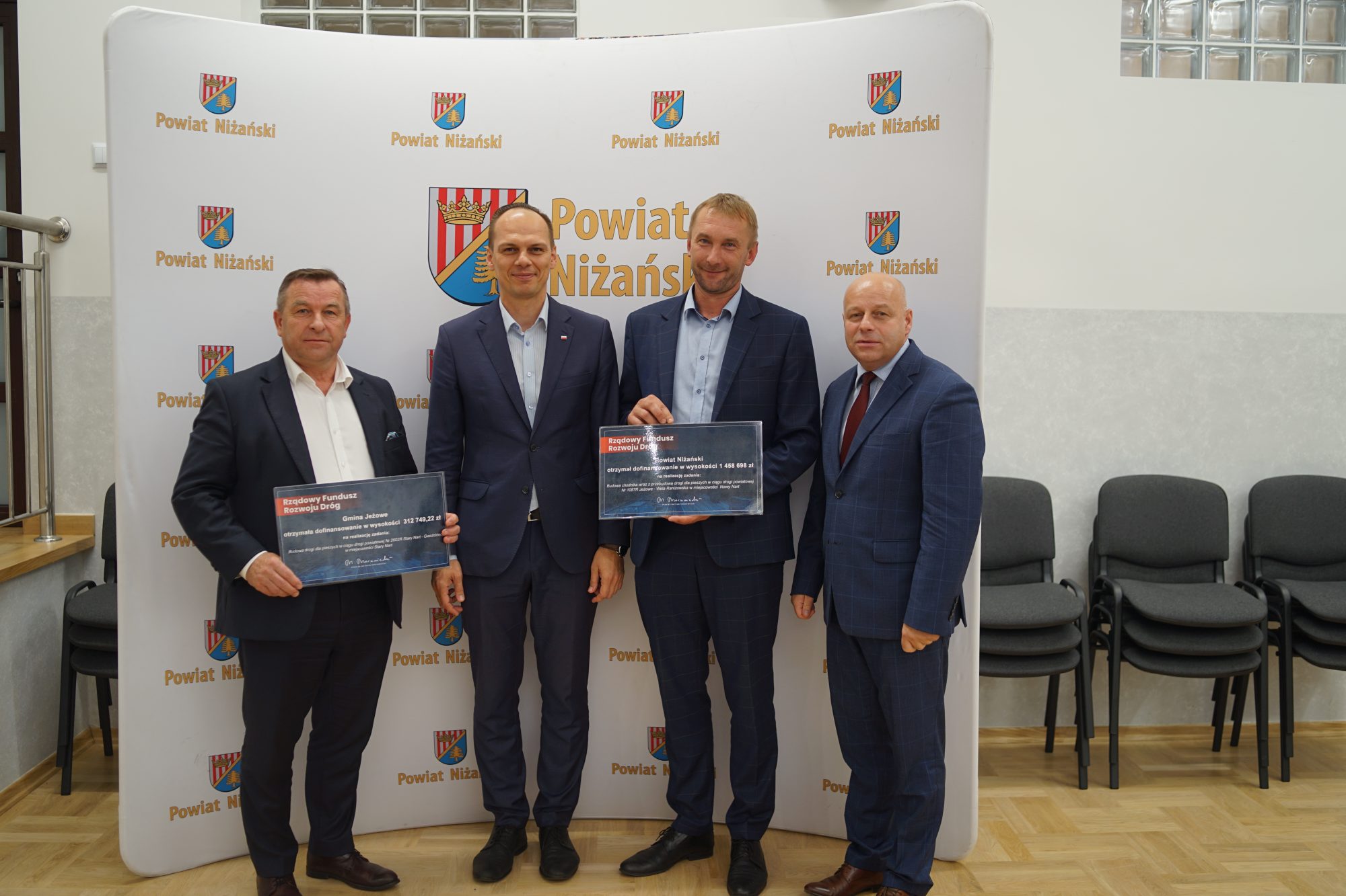 „Budowa drogi dla pieszych w ciągu drogi powiatowej Nr 2602R Stary Nart – Gwoździec w miejscowości Stary Nart”